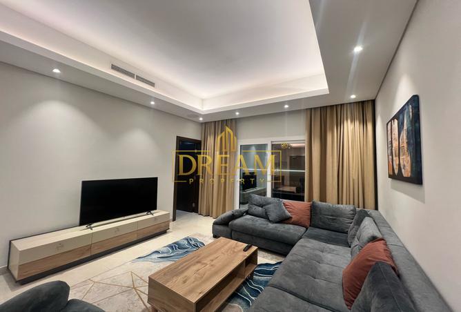 957300 - Property Image 2