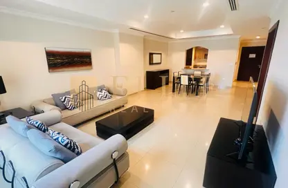 Apartment - 1 Bedroom - 2 Bathrooms for rent in West Porto Drive - Porto Arabia - The Pearl Island - Doha