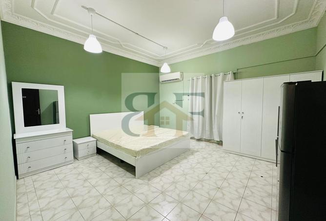 958232 - Property Image 3