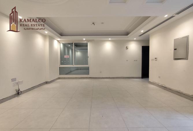 953780 - Property Image 2