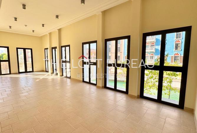 957615 - Property Image 3