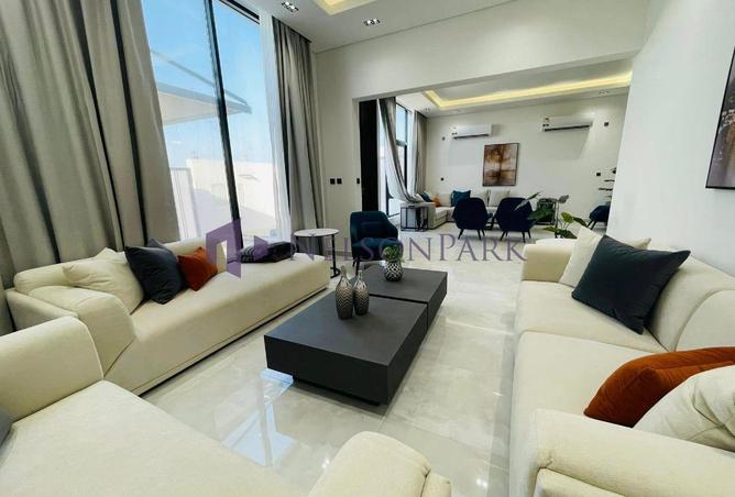 931373 - Property Image 2