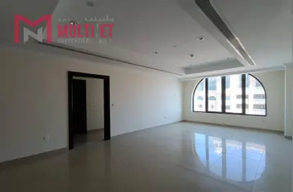 Apartment - 1 Bedroom - 2 Bathrooms for rent in East Porto Drive - Porto Arabia - The Pearl Island - Doha