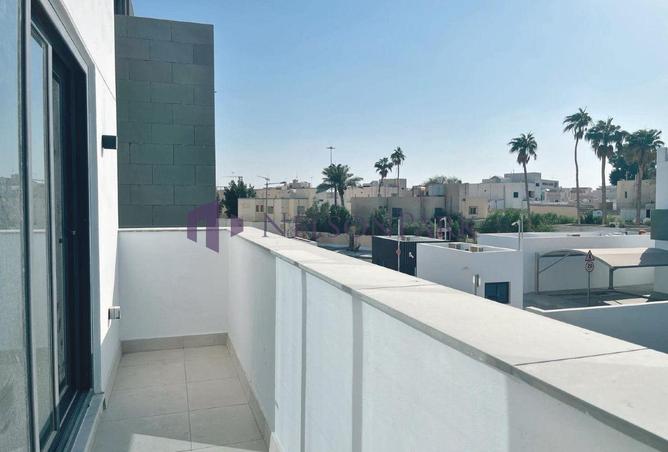 990234 - Property Image 2