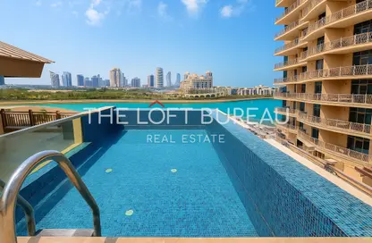 Townhouse - 3 Bedrooms - 4 Bathrooms for rent in Abraj Bay - Abraj Quartiers - The Pearl Island - Doha