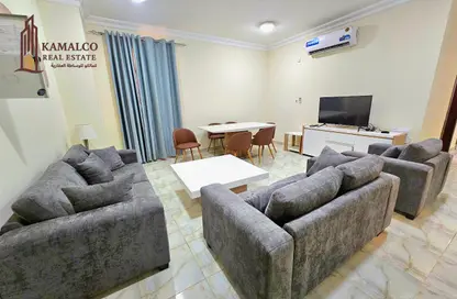 Apartment - 2 Bedrooms - 2 Bathrooms for rent in Al Sadd Road - Al Sadd - Doha