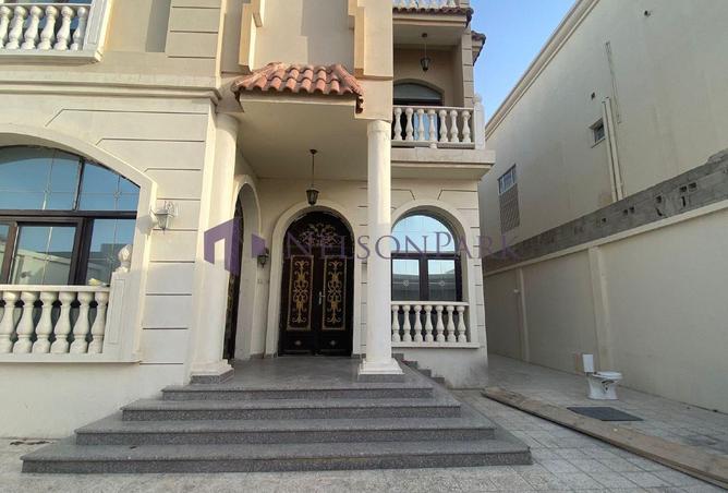 985343 - Property Image 2