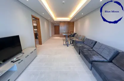 Apartment - 2 Bedrooms - 2 Bathrooms for rent in Viva West - Viva Bahriyah - The Pearl Island - Doha
