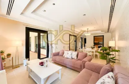 Apartment - 2 Bedrooms - 3 Bathrooms for sale in East Porto Drive - Porto Arabia - The Pearl Island - Doha