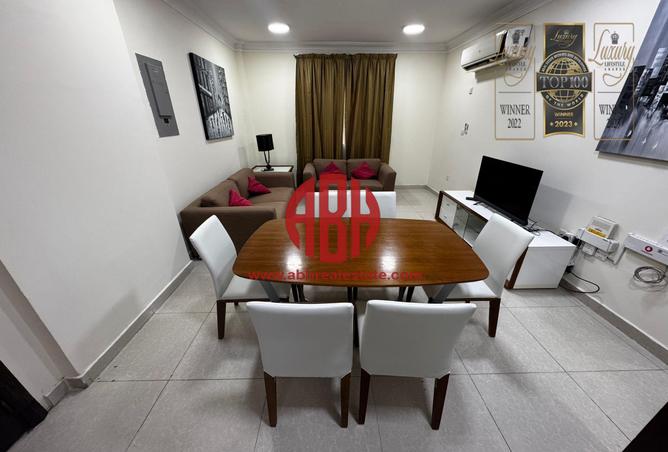 Apartment - 3 Bedrooms - 3 Bathrooms for rent in Umm Ghwailina Comm - Umm Ghuwalina - Umm Ghuwailina - Doha