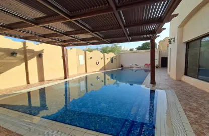 فيلا - 4 غرف نوم - 5 حمامات للايجار في الهلال - الهلال - الدوحة