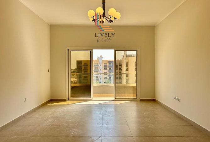 974407 - Property Image 2