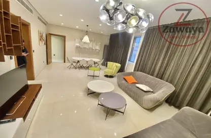 Living / Dining Room image for: Apartment - 2 Bedrooms - 3 Bathrooms for rent in Umm Ghuwailina 4 - Umm Ghuwailina - Doha, Image 1