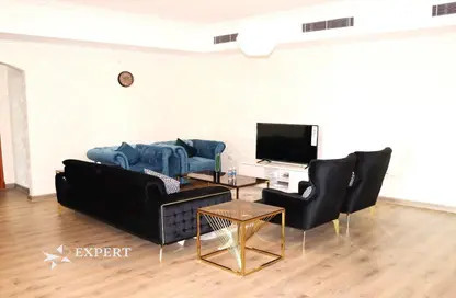 Apartment - 2 Bedrooms - 3 Bathrooms for sale in East Porto Drive - Porto Arabia - The Pearl Island - Doha