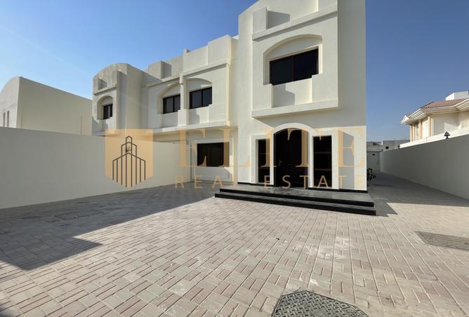 963785 - Property Image 2