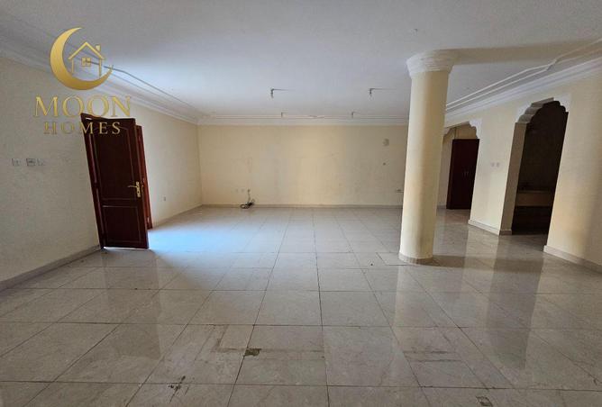 1000562 - Property Image 2