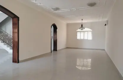 Villa - 5 Bedrooms - 5 Bathrooms for rent in Ain Khalid Gate - Ain Khaled - Doha