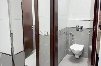 Show Room - Studio - 2 Bathrooms for rent in C-Ring Road - Al Sadd - Doha