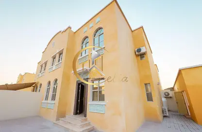 Villa - 4 Bedrooms - 5 Bathrooms for rent in Al Ain Compound 1 - Ain Khaled - Doha