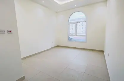Apartment - 2 Bedrooms - 2 Bathrooms for rent in Al Nasr Street - Al Nasr - Doha