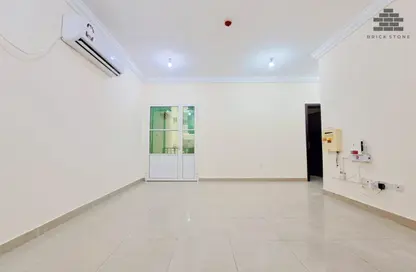 شقة - 2 غرف نوم - 2 حمامات للايجار في منتزه 7 - المنتزه - الدوحة