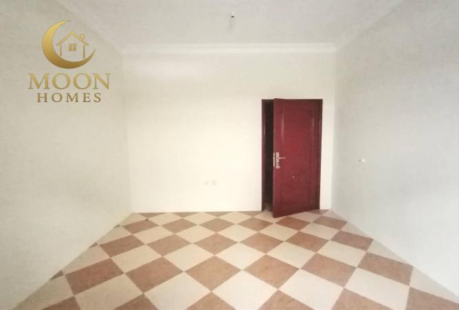 981131 - Property Image 2