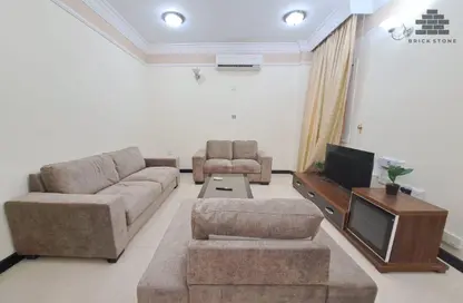 Apartment - 2 Bedrooms - 2 Bathrooms for rent in Muntazah 13 - Al Muntazah - Doha