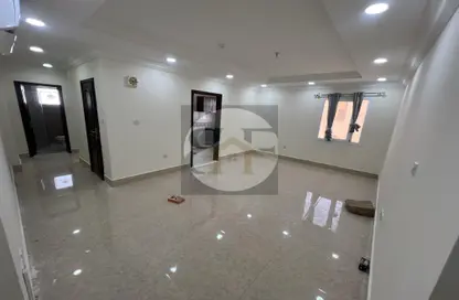 Apartment - 1 Bedroom - 2 Bathrooms for rent in Umm Ghwailina Comm - Umm Ghuwalina - Umm Ghuwailina - Doha