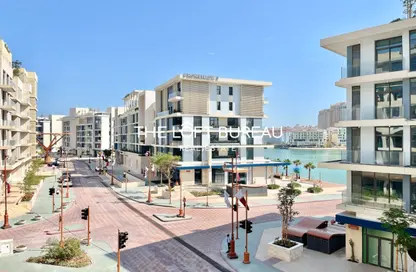 Apartment - 2 Bedrooms - 3 Bathrooms for sale in Gewan Island - The Pearl Island - Doha