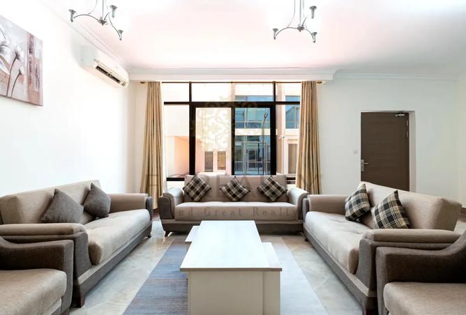 962431 - Property Image 2