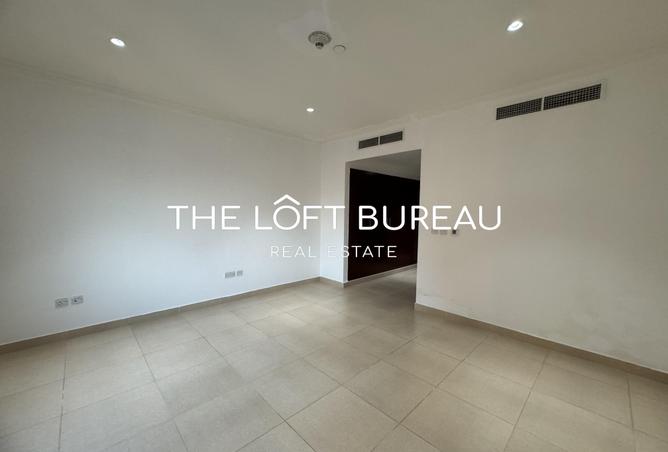 998143 - Property Image 2