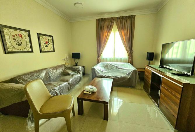 930652 - Property Image 2