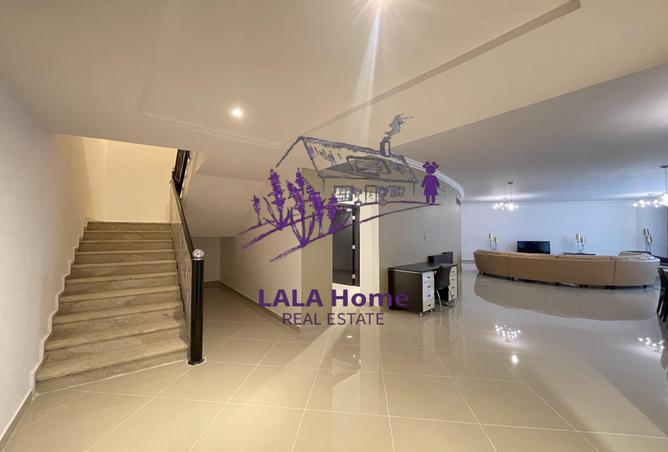 890403 - Property Main Image