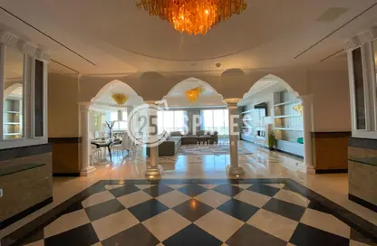 Penthouse - 4 Bedrooms - 5 Bathrooms for rent in Viva West - Viva Bahriyah - The Pearl Island - Doha
