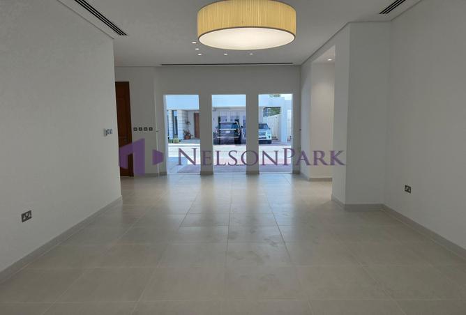 938210 - Property Image 3