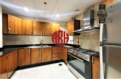Apartment - 2 Bedrooms - 3 Bathrooms for rent in Marina Residence 16 - Marina District - Lusail