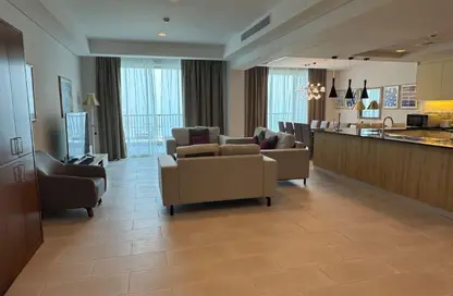 Duplex - 3 Bedrooms - 4 Bathrooms for rent in Viva East - Viva Bahriyah - The Pearl Island - Doha