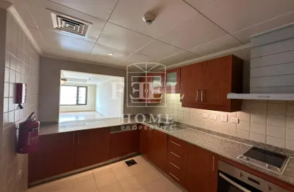 Kitchen image for: Apartment - 1 Bedroom - 2 Bathrooms for sale in Tower 5 - Porto Arabia - The Pearl Island - Doha, Image 1