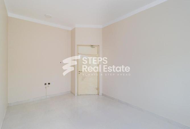 933427 - Property Image 3