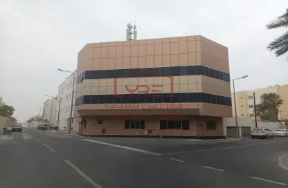 Whole Building - 2 Bedrooms - 2 Bathrooms for sale in New Al Hitmi - Fereej Bin Omran - Doha