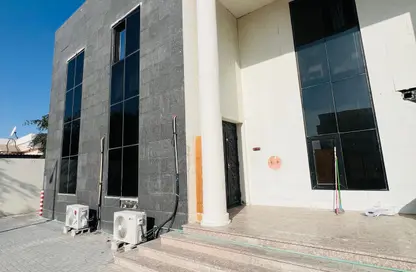 Apartment - 2 Bedrooms - 1 Bathroom for rent in Bu Hamour Street - Abu Hamour - Doha