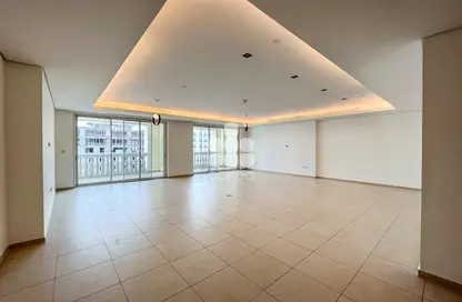 Empty Room image for: Apartment - 3 Bedrooms - 4 Bathrooms for rent in Viva West - Viva Bahriyah - The Pearl Island - Doha, Image 1
