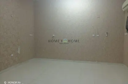 Apartment - 1 Bedroom - 1 Bathroom for rent in New Salata - Salata - Doha