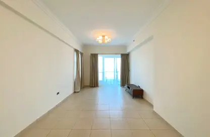 Apartment - 3 Bedrooms - 3 Bathrooms for rent in Marina Residences 195 - Marina District - Lusail