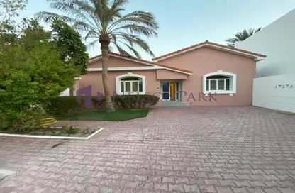 Villa - 3 Bedrooms - 5 Bathrooms for rent in Al Duhail - Al Duhail - Doha