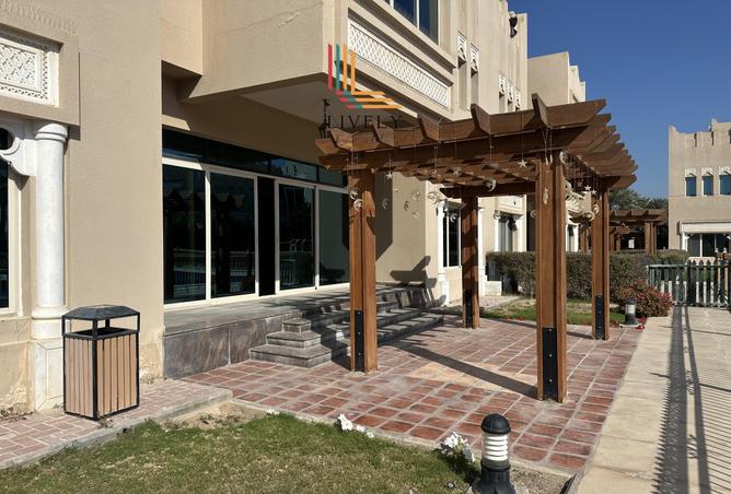 1001275 - Property Image 2