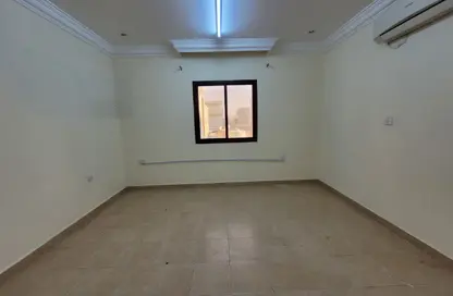 Villa - Studio - 1 Bathroom for rent in Bu Hamour Street - Abu Hamour - Doha