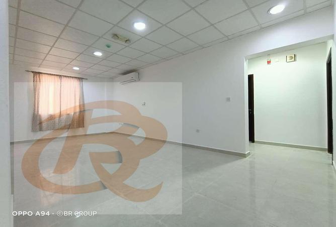 Apartment - 3 Bedrooms - 2 Bathrooms for rent in Al Khalidiya Street - Najma - Doha