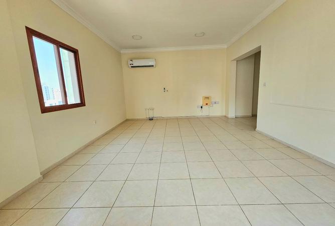 953691 - Property Image 3