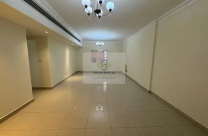 Apartment - 3 Bedrooms - 3 Bathrooms for rent in Bin Dirham 3 - Al Mansoura - Doha